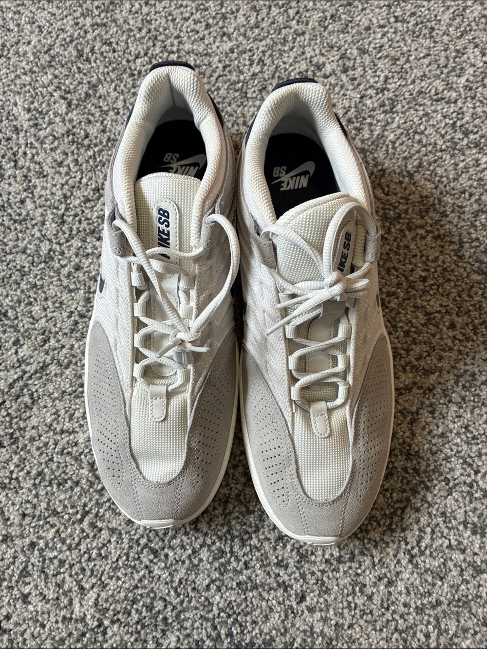 Nike SB Men’s White/Light Gray Shoes. Size 12. NWOT